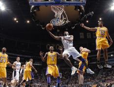 穆雷重返赛场，重返赛场首场状态出色，阿森纳观众沸腾！上演精彩一战