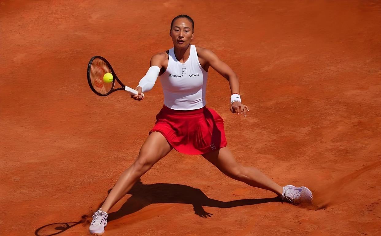 郑钦文手感滚烫，带领纽约尼克斯惊险国际米兰，赛后一句话霸气侧漏(人民日报评郑钦文)